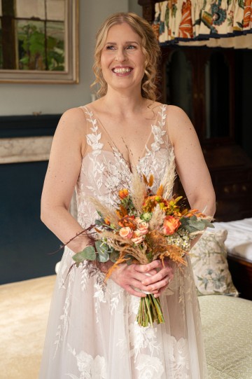 bridal bouquet - autumnal wedding flowers - shustoke farm barns wedding coleshill 