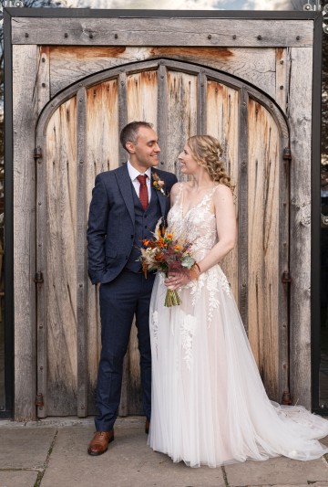 autumnal bridal bouquet - autumnal wedding flowers - shustoke farm barns wedding coleshill