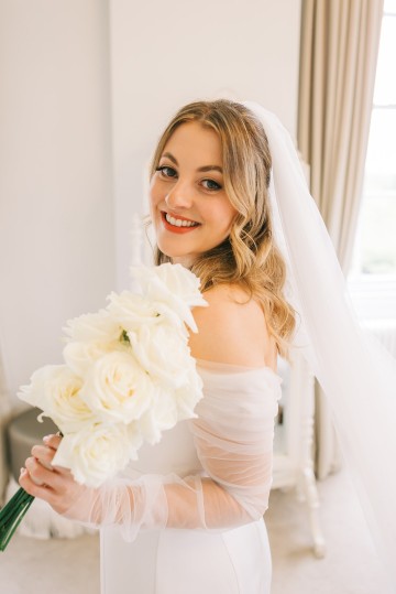 ivory bridal bouquet roses - bourton hall wedding mansion rugby - elegant ivory rose wedding flowers 