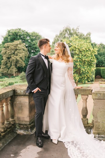 ivory bridal bouquet roses - bourton hall wedding mansion rugby - elegant ivory rose wedding flowers 