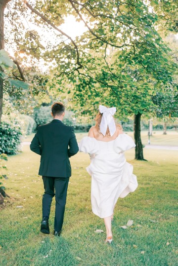 ivory bridal bouquet roses - bourton hall wedding mansion rugby - elegant ivory rose wedding flowers 