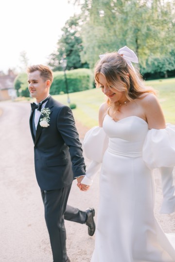 ivory bridal bouquet roses - bourton hall wedding mansion rugby - elegant ivory rose wedding flowers 